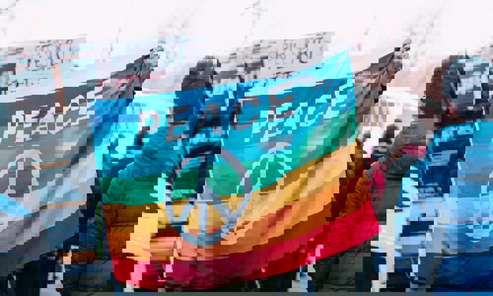 Krig og fred - et kompaktseminar